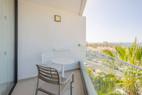 Chambre double avec vue partielle sur la mer Hotel MYND Adeje Tenerife