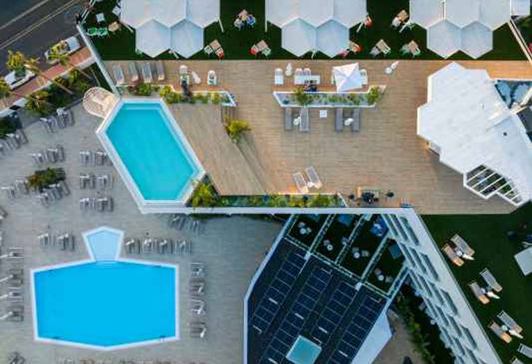 Day Pass in the Rooftop with a credit of €35 for Food and Drink per person MYND Hotels Day Pass in the Rooftop with a credit of €35 for Food and Drink per person MYND Hotels
