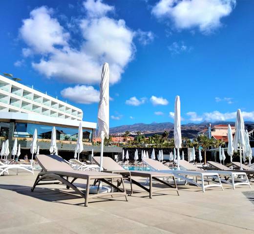 Alagua pool bar Hotel MYND Adeje TENERIFFA