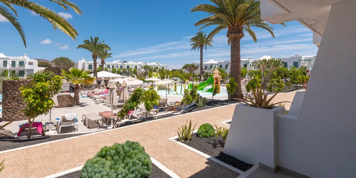 Triple superior vista piscina Hotel MYND Yaiza Lanzarote Triple superior vista piscina Hotel MYND Yaiza Lanzarote