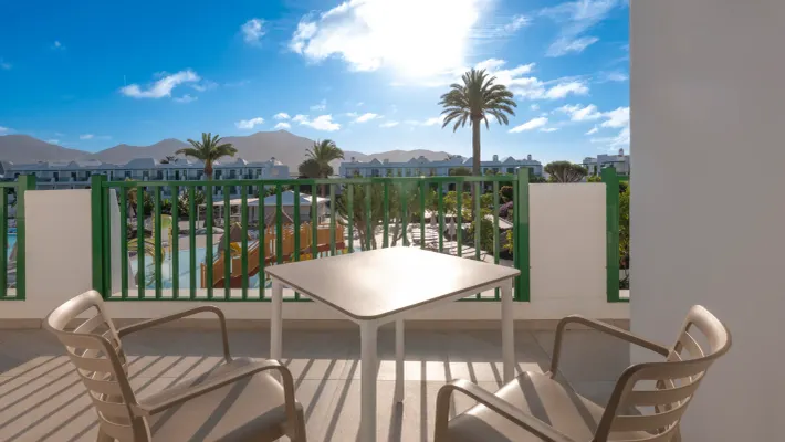 Triple vista piscina Hotel MYND Yaiza Lanzarote Triple vista piscina Hotel MYND Yaiza Lanzarote