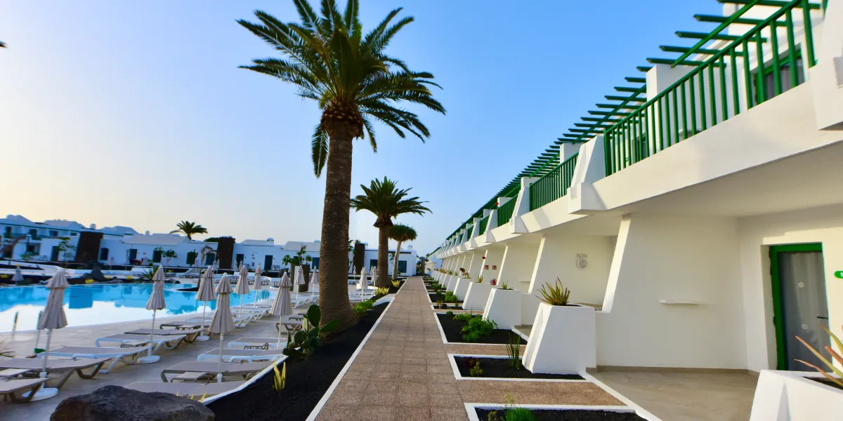 Triple superior vista piscina Hotel MYND Yaiza Lanzarote Triple superior vista piscina Hotel MYND Yaiza Lanzarote