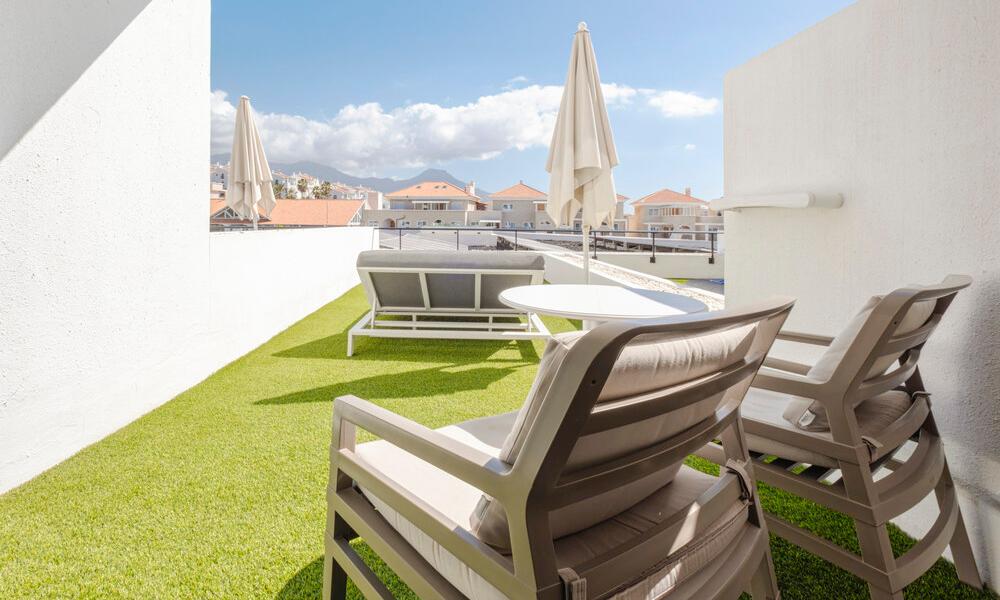 Doppelzimmer mit balinesische Daybed Hotel MYND Adeje Teneriffa Doppelzimmer mit balinesische Daybed Hotel MYND Adeje Teneriffa